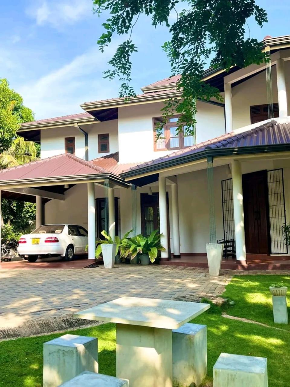 Golden Residence Anuradhapura Eksteriør bilde
